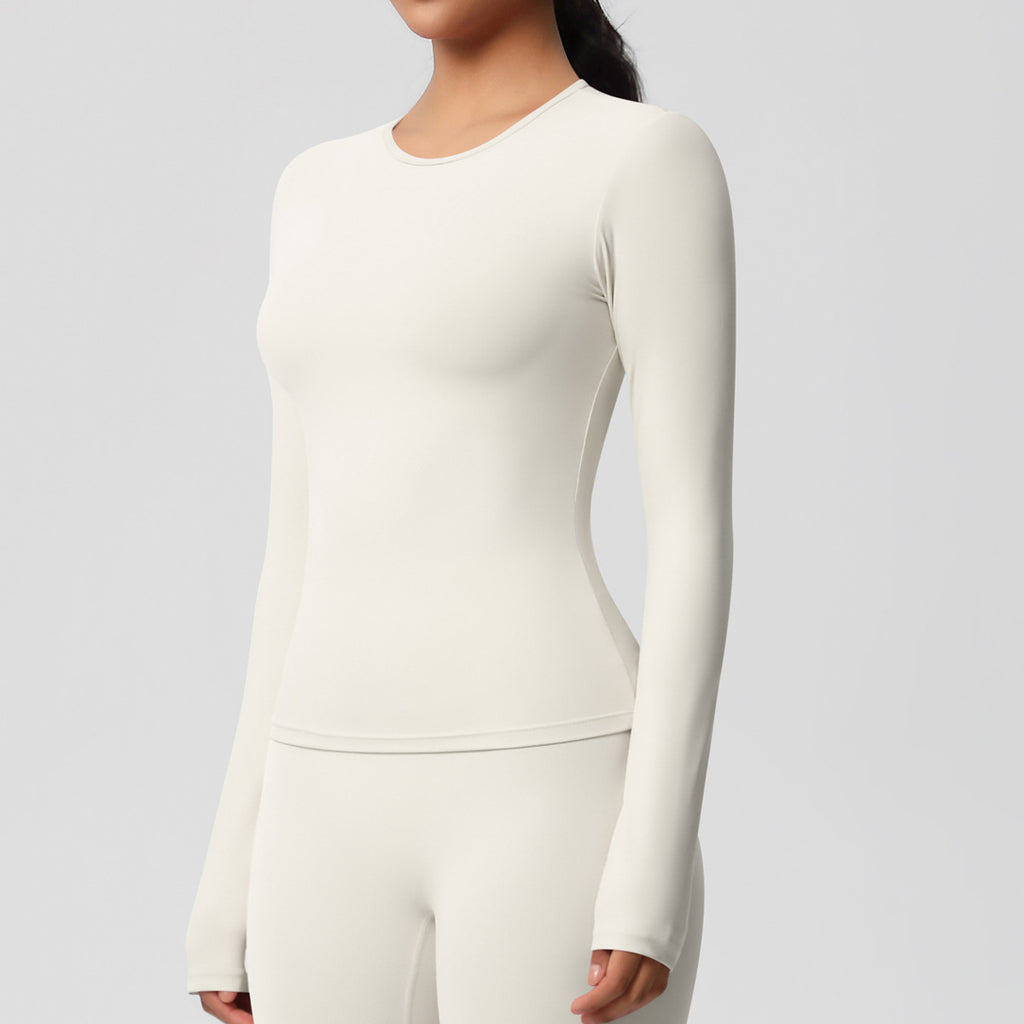 قميص بأكمام طويلة