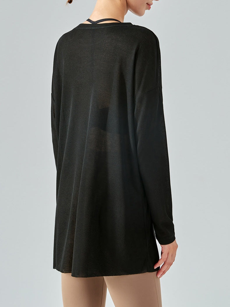 بلوزة معقودة بأكمام طويلة