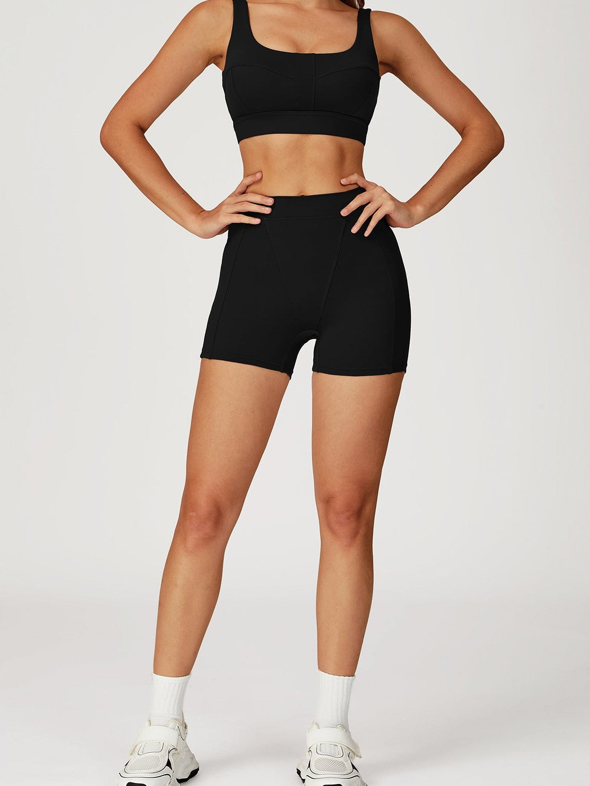 حمالة صدر يوغا مجوفة من الخلف