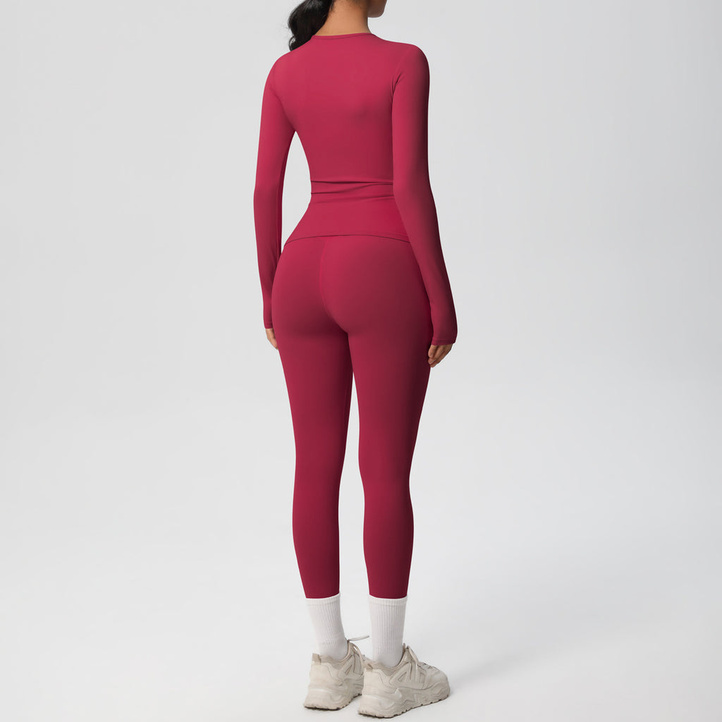 طقم يوغا بأكمام طويلة