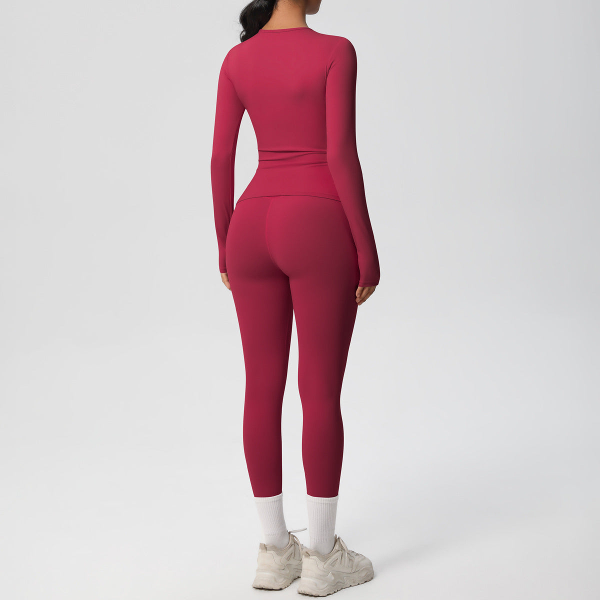 طقم يوغا بأكمام طويلة