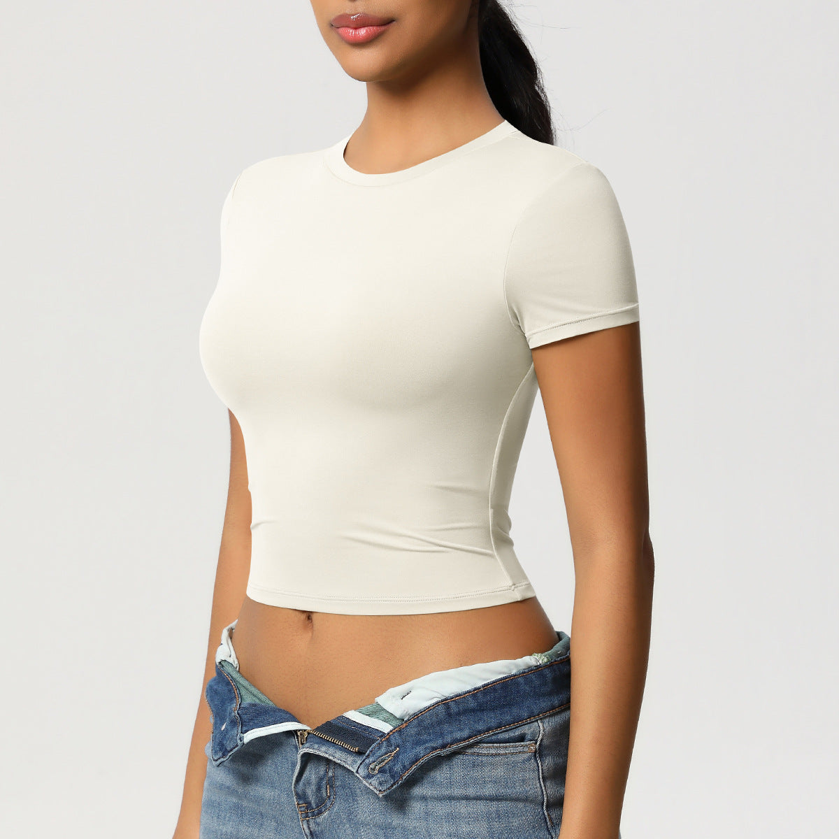 تي شيرت أداء المحاصيل