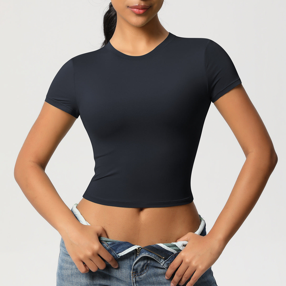 تي شيرت أداء المحاصيل