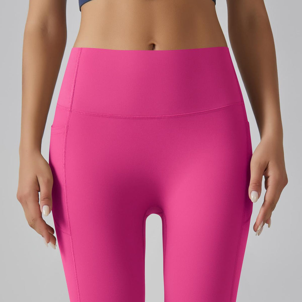 بنطال ضيق قصير بخصر مرتفع