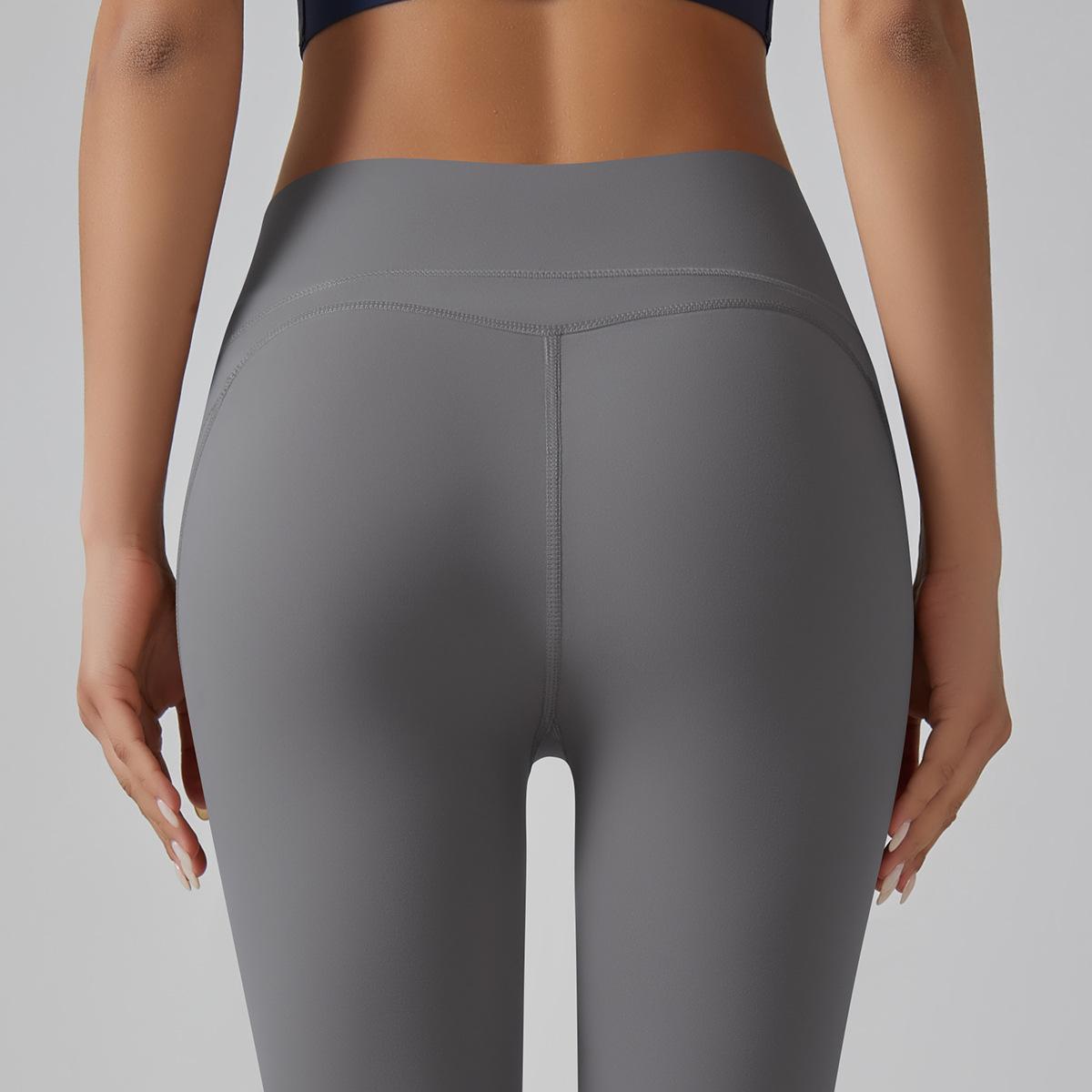 بنطال ضيق قصير بخصر مرتفع