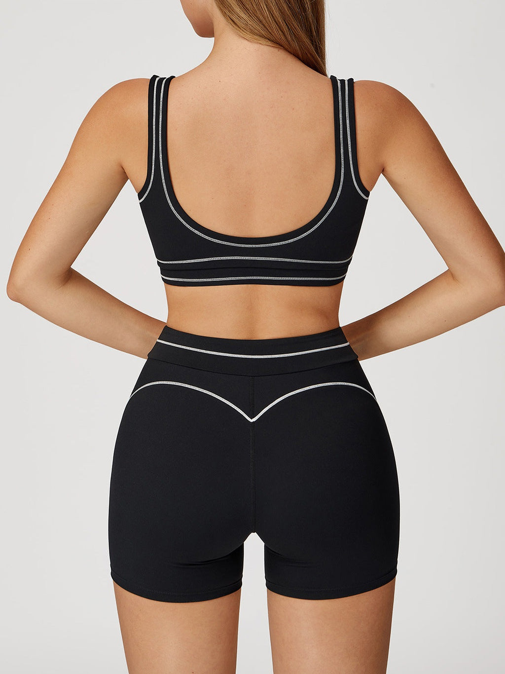 حمالة صدر رياضية على شكل حرف U