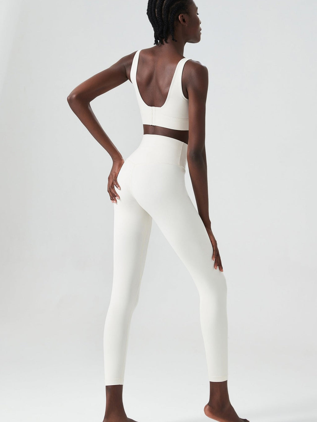 مجموعة يوغا ذات ظهر عميق