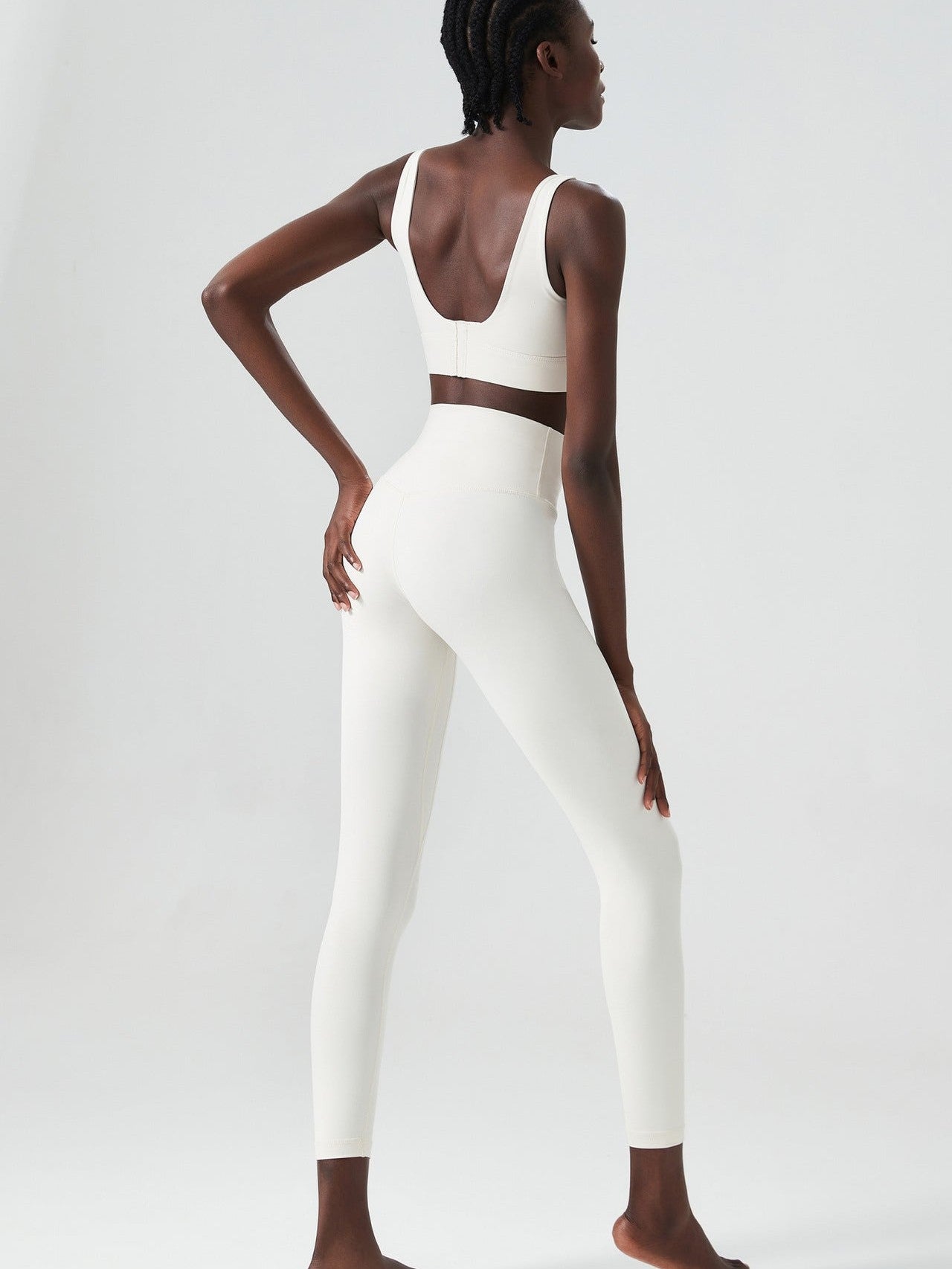 مجموعة يوغا ذات ظهر عميق