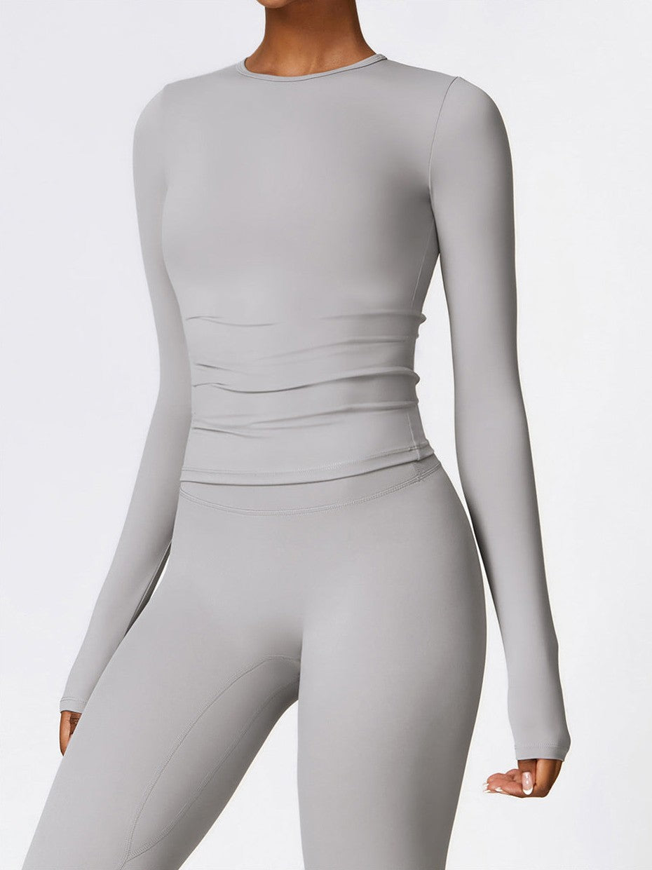 بلوزة فاخرة بأكمام طويلة