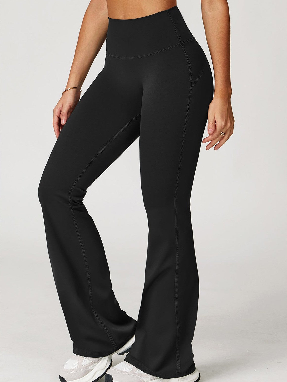 بنطال واسع الساق