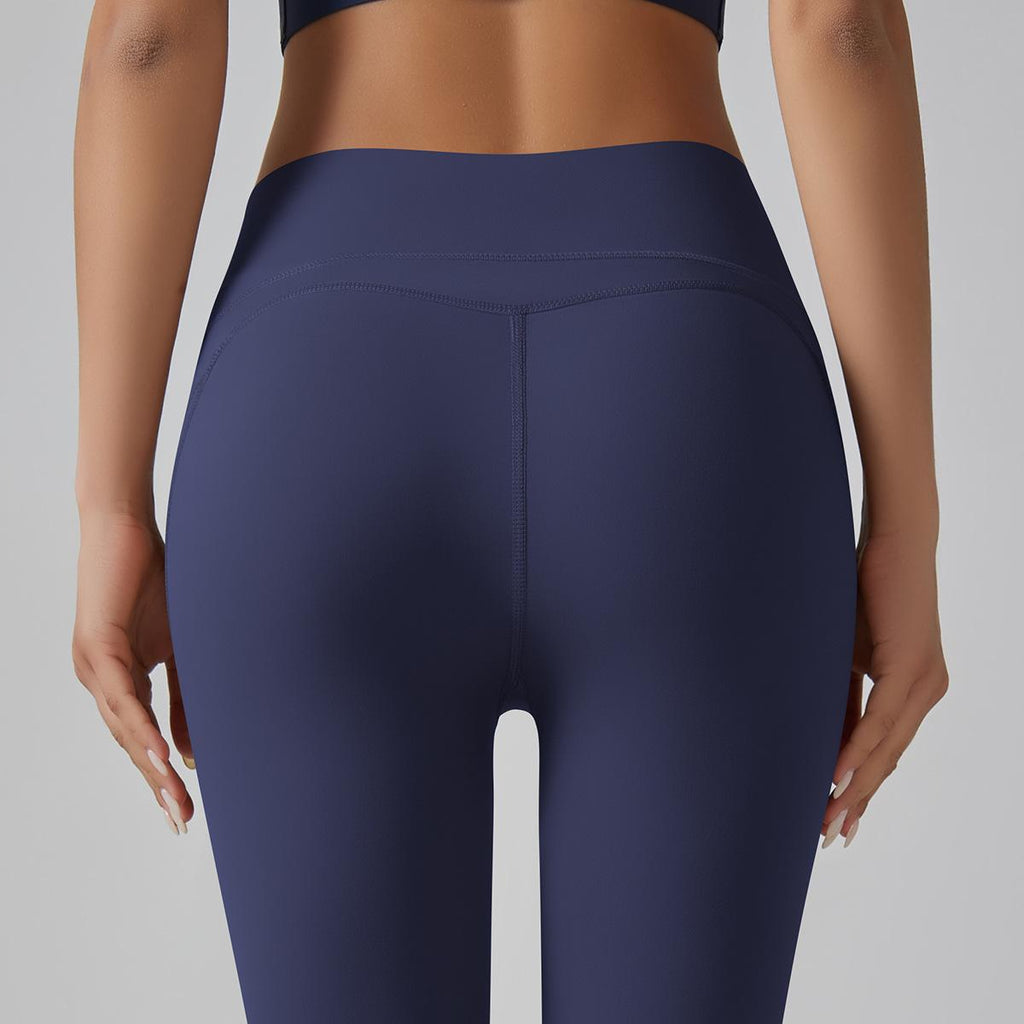 بنطال ضيق قصير بخصر مرتفع