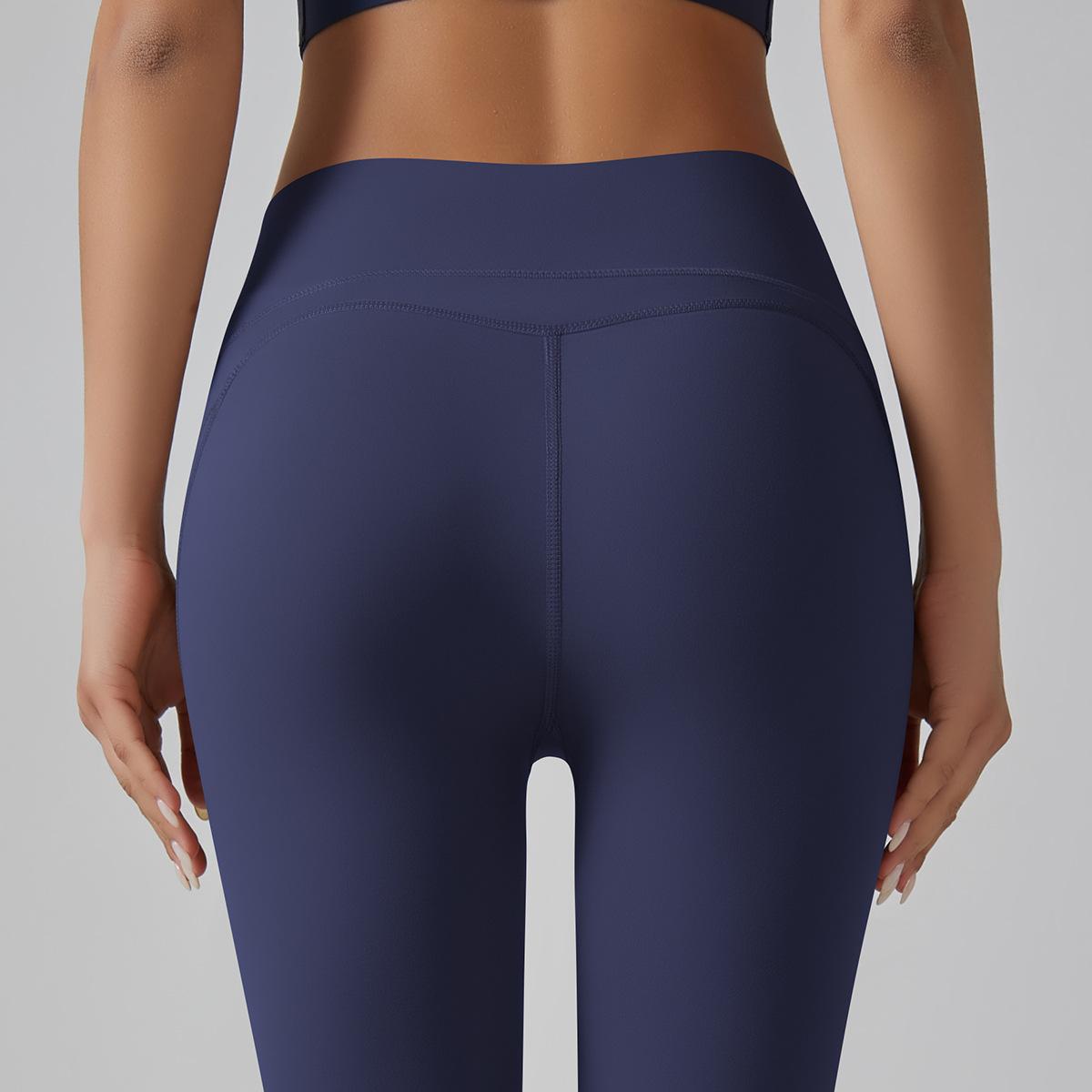 بنطال ضيق قصير بخصر مرتفع