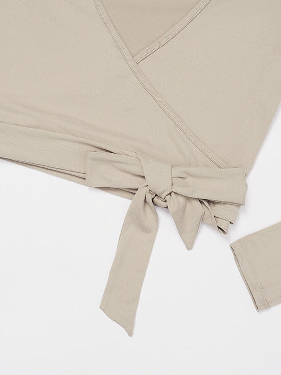 Yoga-Top mit langen Ärmeln und Bindebändern vorne