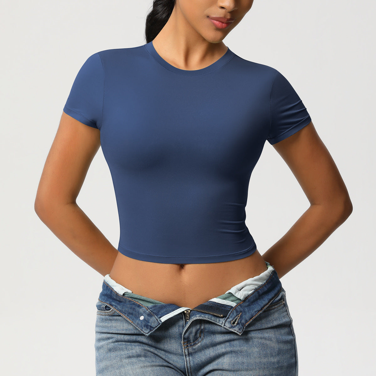 تي شيرت أداء المحاصيل