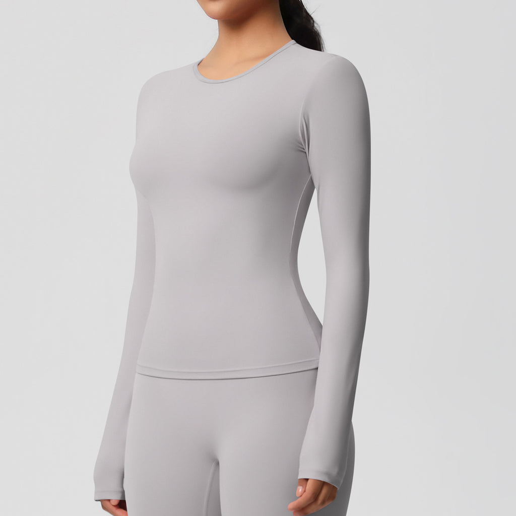 قميص بأكمام طويلة