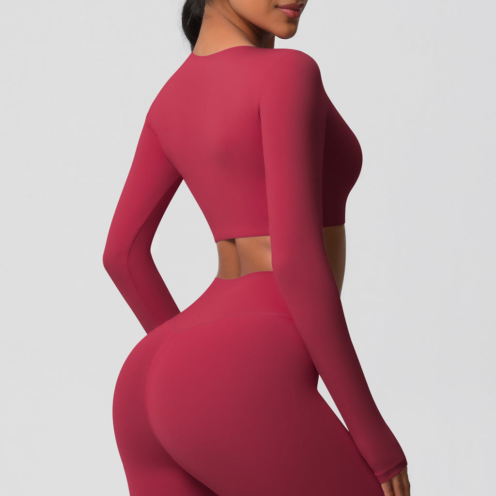 بلوزة شتوية بأكمام طويلة مع وسادة صدر