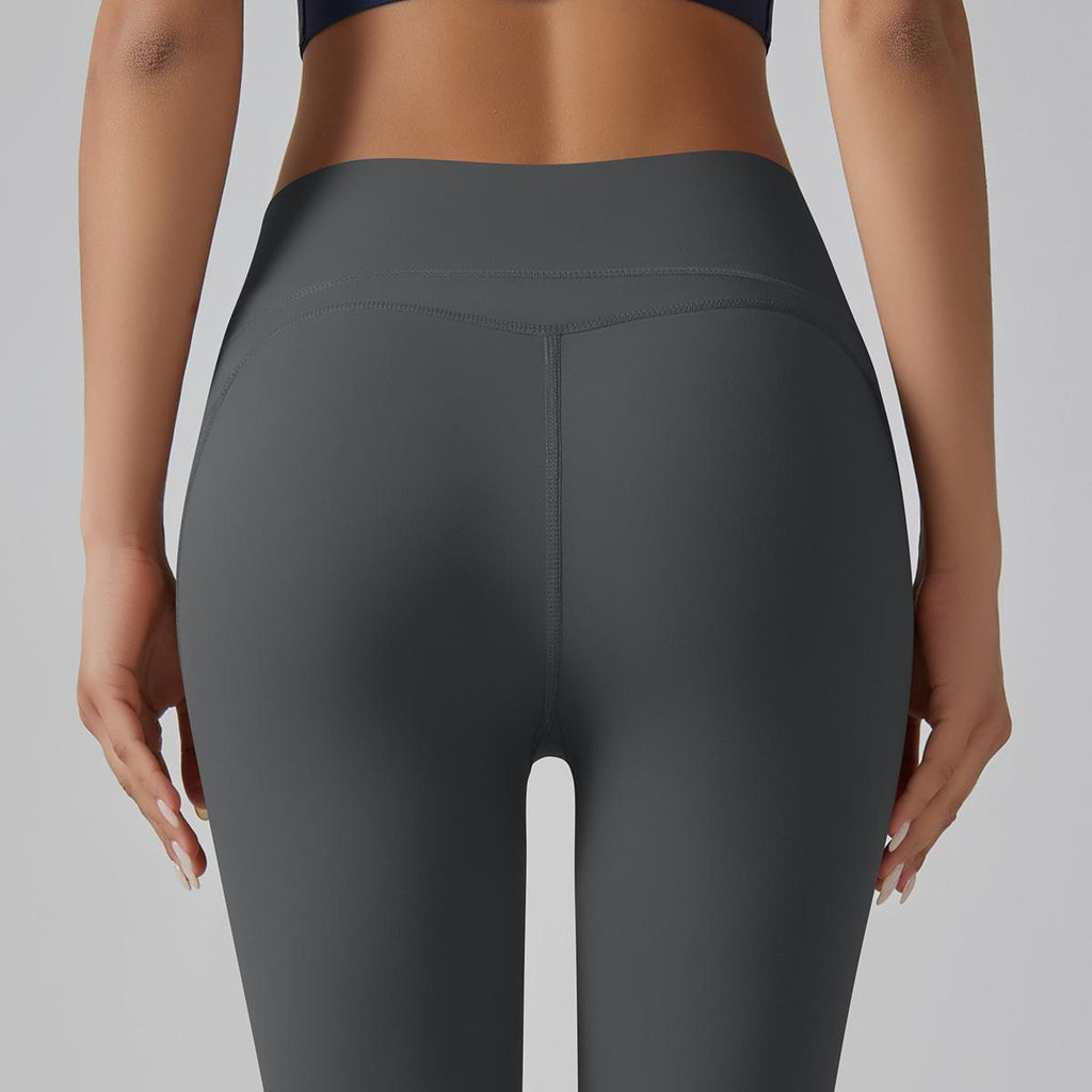 بنطال ضيق قصير بخصر مرتفع