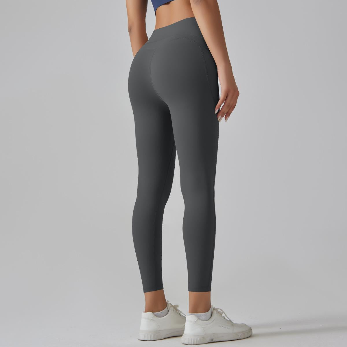 بنطال ضيق قصير بخصر مرتفع