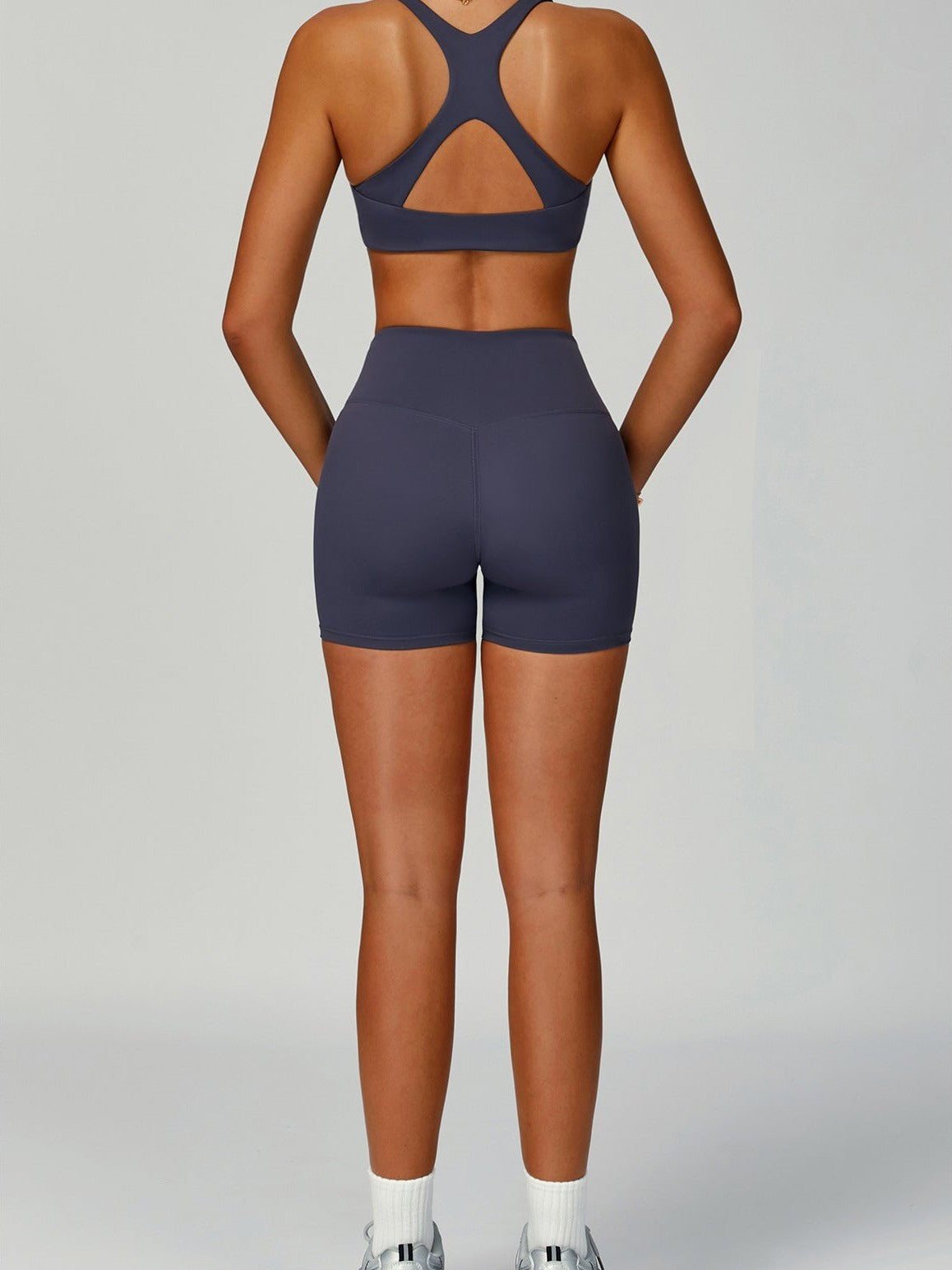 حمالة صدر رياضية بفتحة متقاطعة