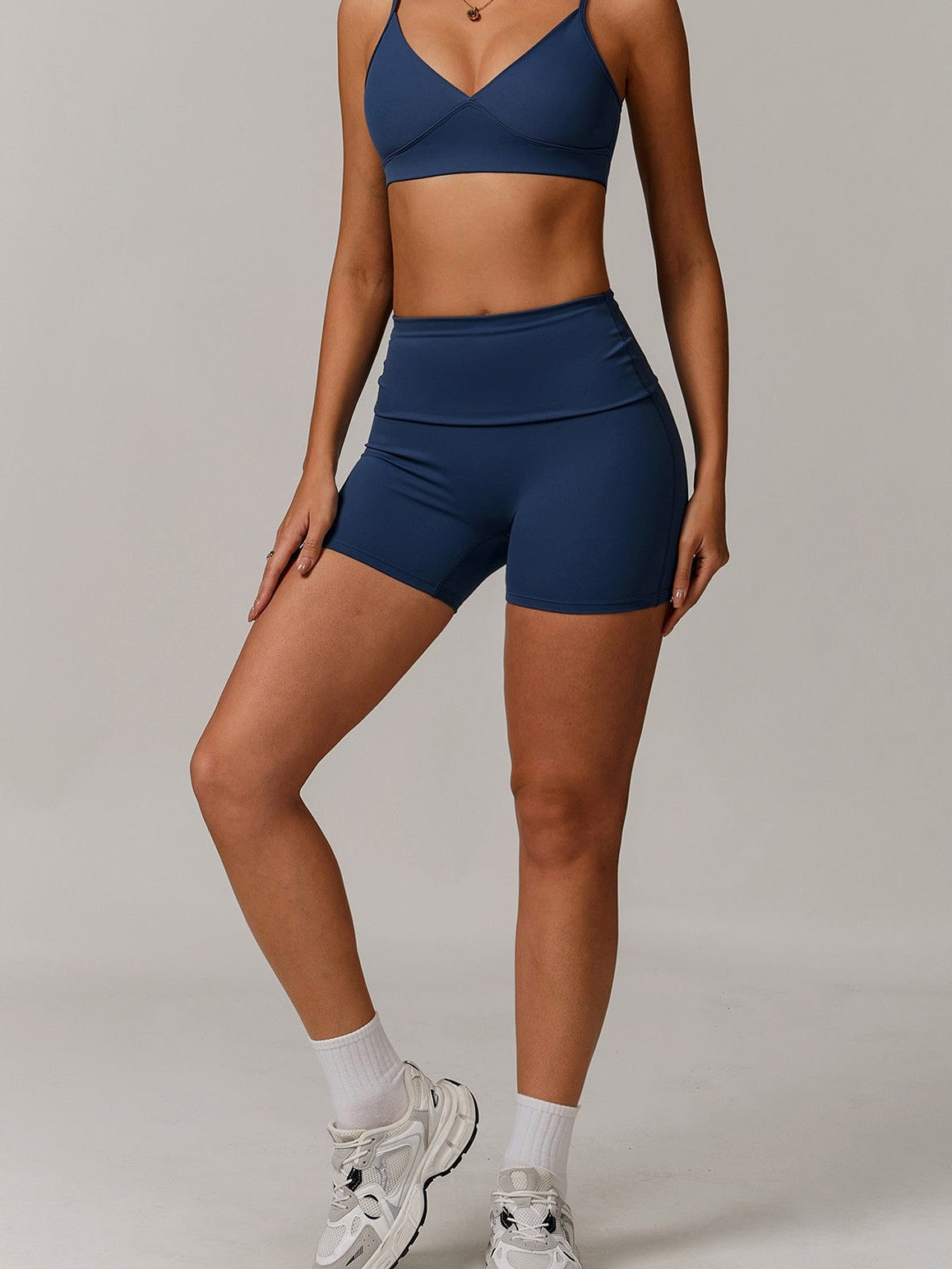 Nachhaltige Yoga-Shorts mit hohem Bund