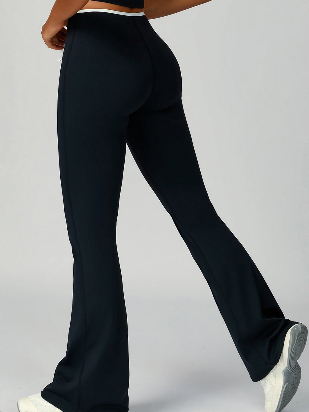 Schlaghose mit hohem Bund