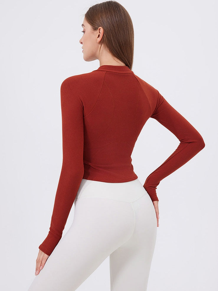 سترة نصف سحاب وياقة قائمة