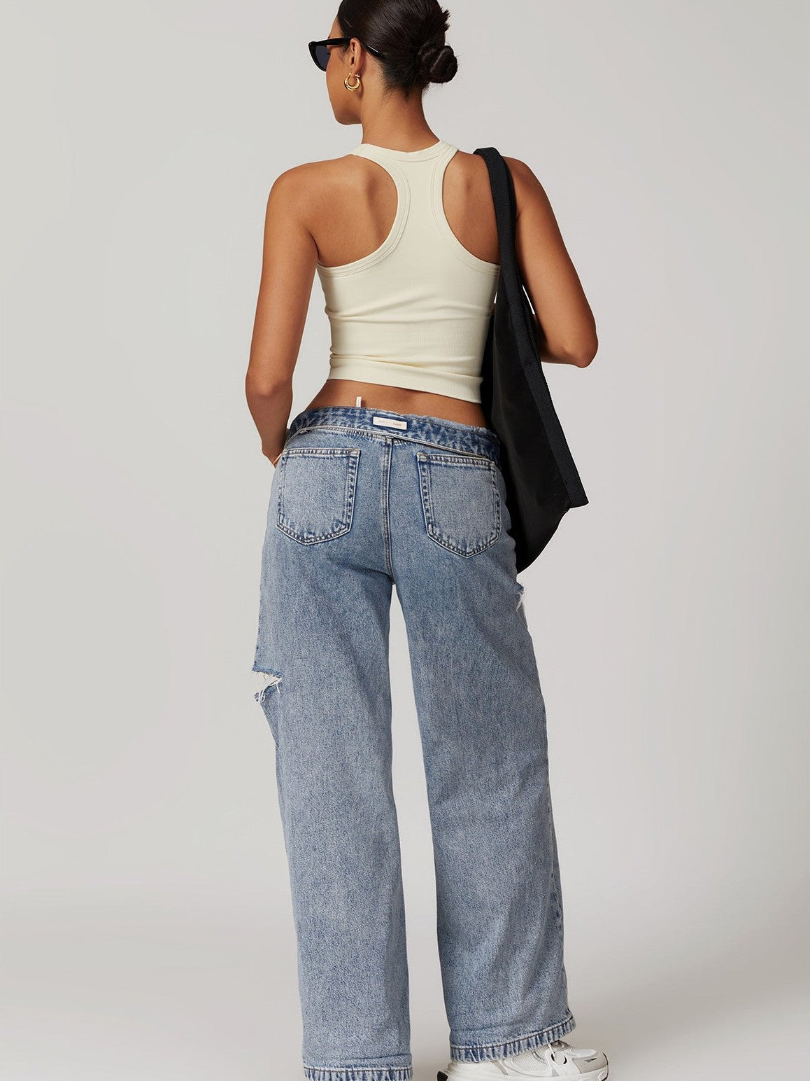 خزان يوغا خلفي على شكل حرف I