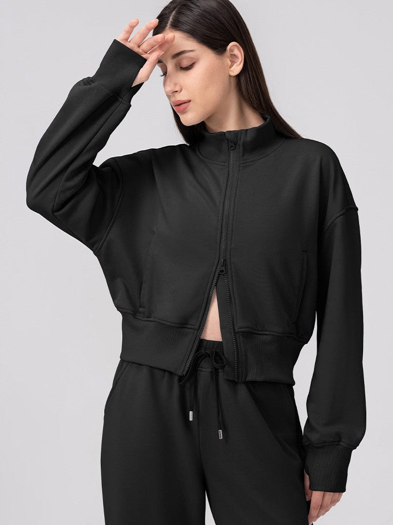 Jacke mit Kragen und Reißverschluss