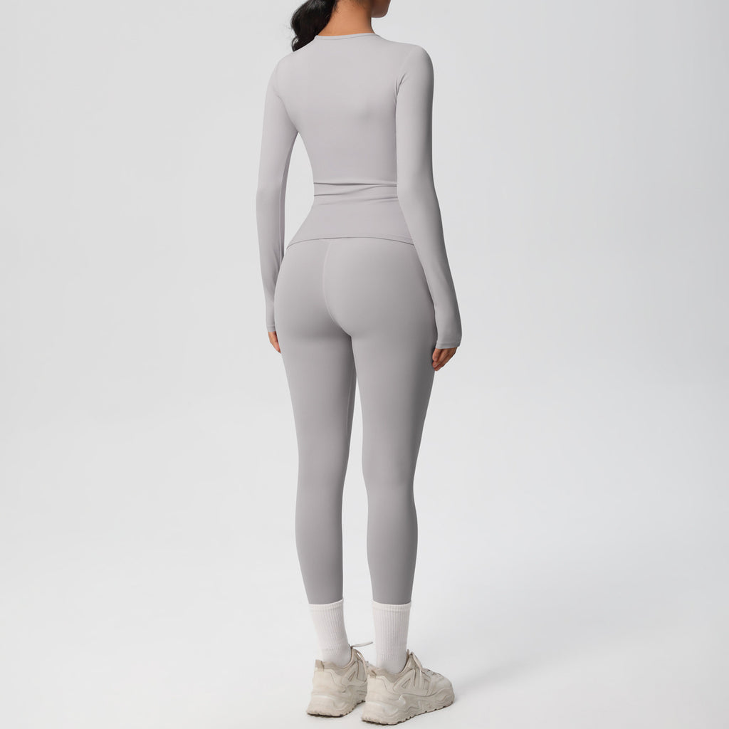 طقم يوغا بأكمام طويلة