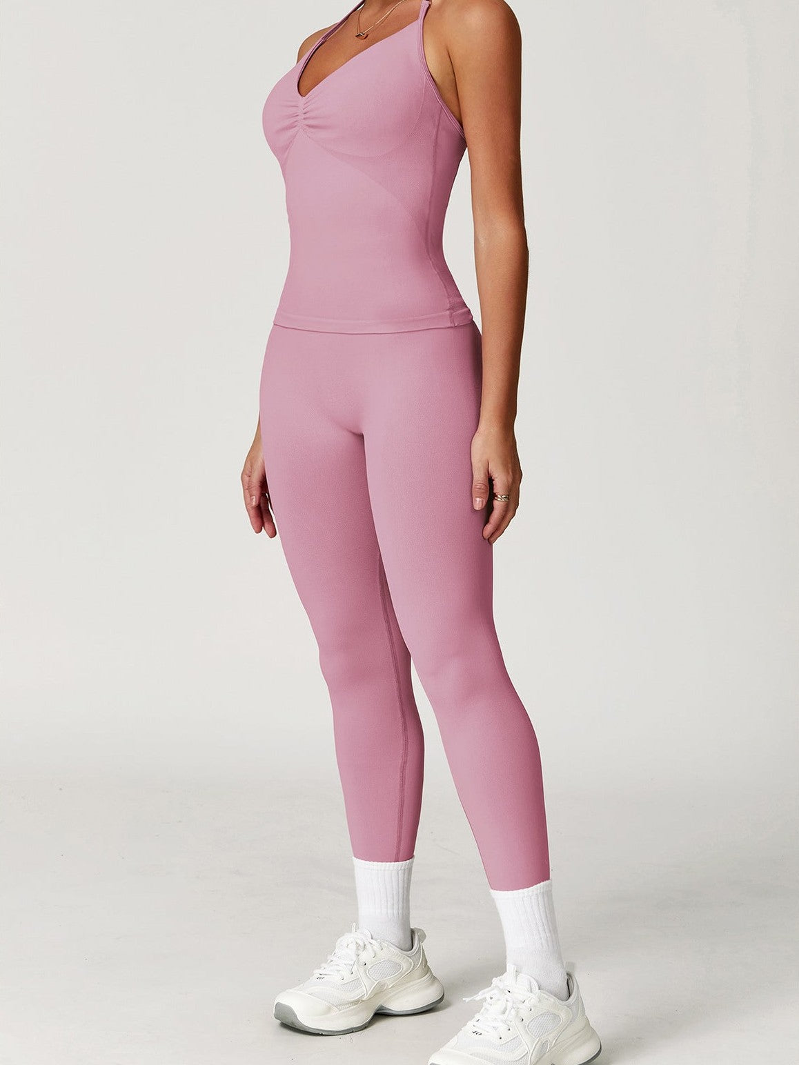 تانك يوغا مطوي ومكشكش