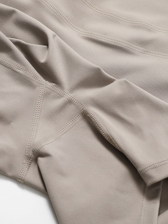 شورت يوغا عالي الخصر من سوليناري